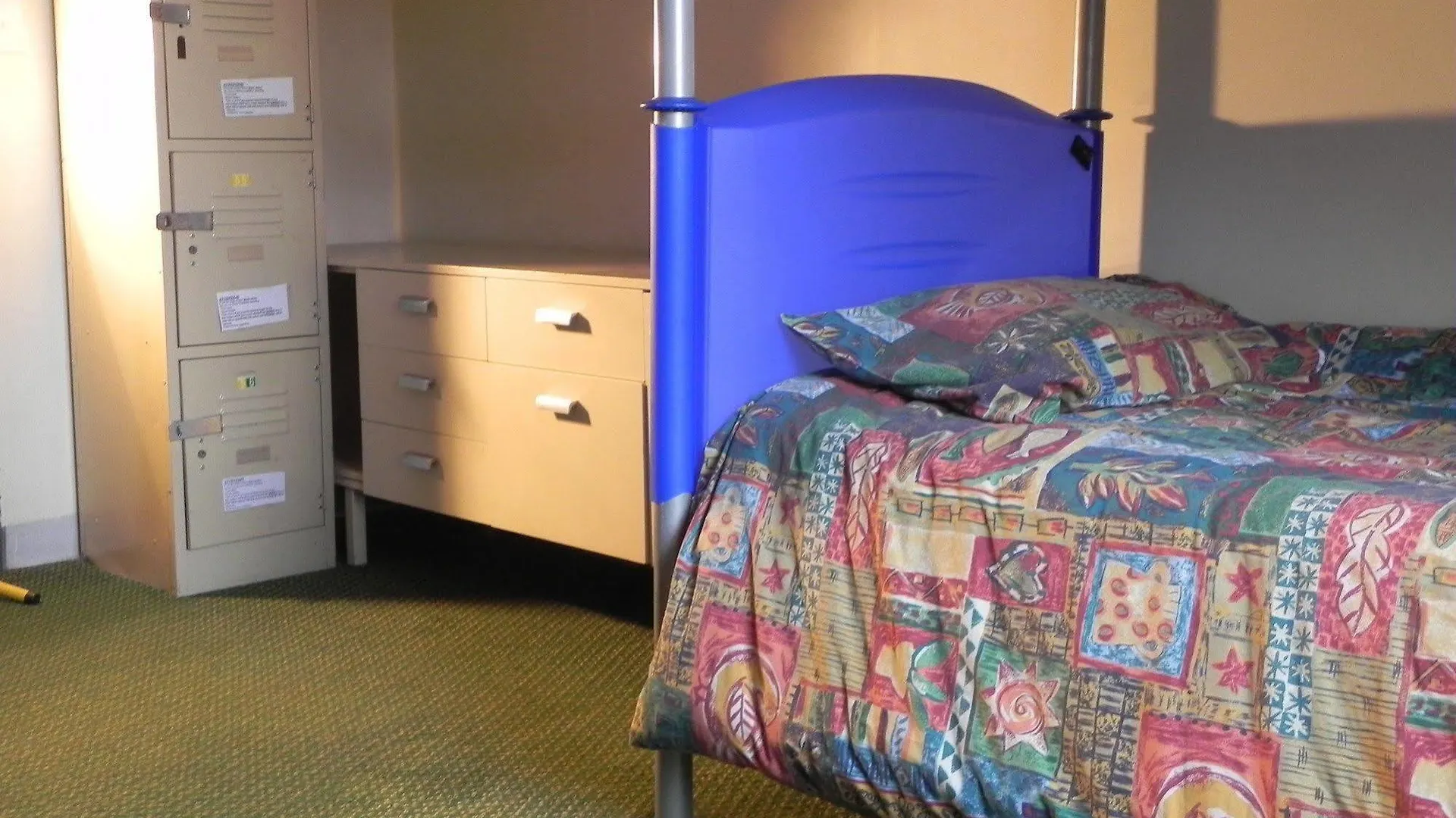 Tequila Sunrise Hostel Adelaide