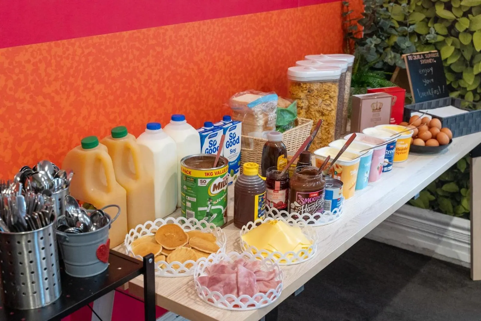 Tequila Sunrise Hostel Adelaida